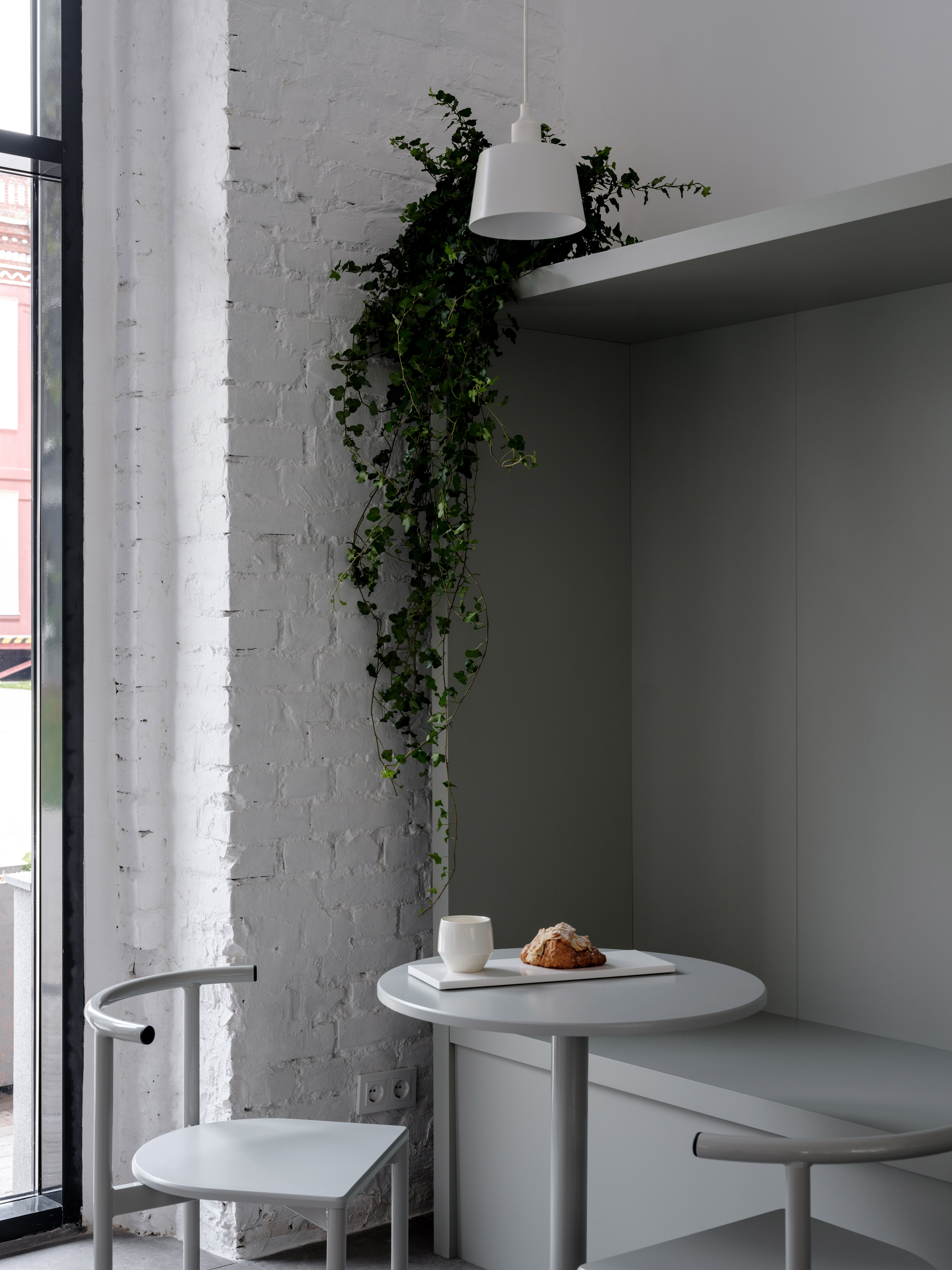 coffee shop，renovation，white，Ascending，
