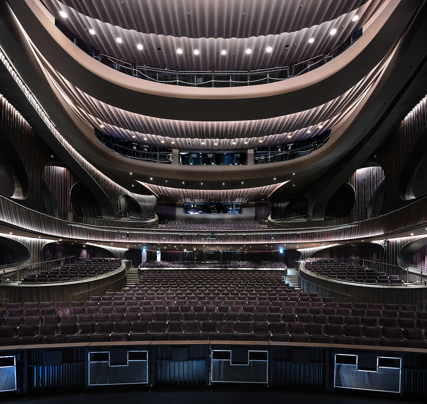 铝制，歌剧院，Revery Architecture，香港，戏曲中心，