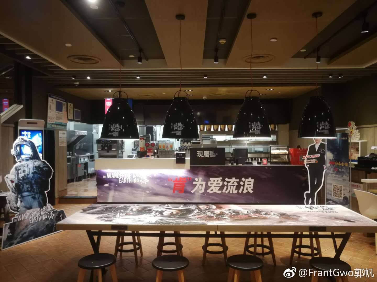 Hand drawn，vehicle，Automobile design，science fiction，Wandering the earth，Original painting，originality，