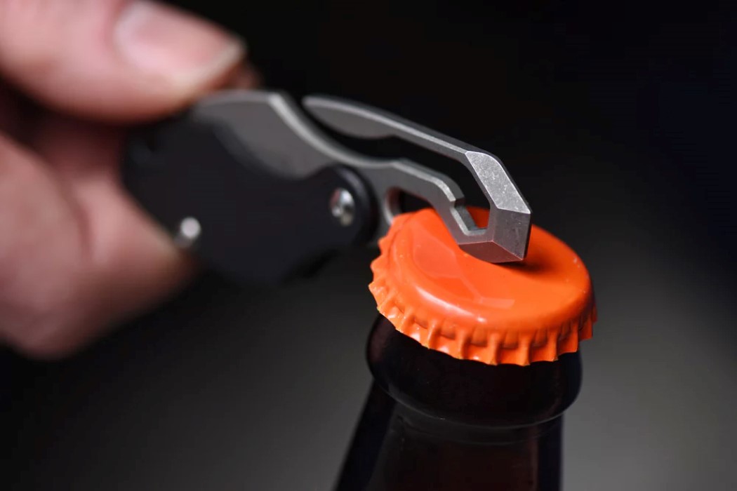 knife，bolt driver，Bottle opener，Combined tool，