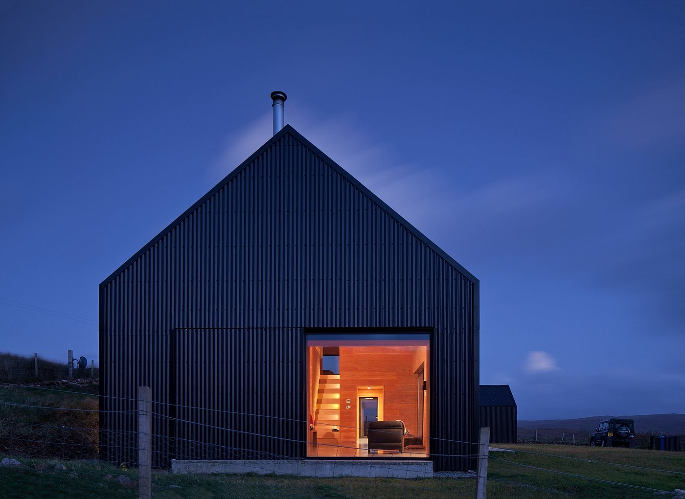 Architecture，Wooden house，Douglas fir ，Skye Island，Tin black shed，