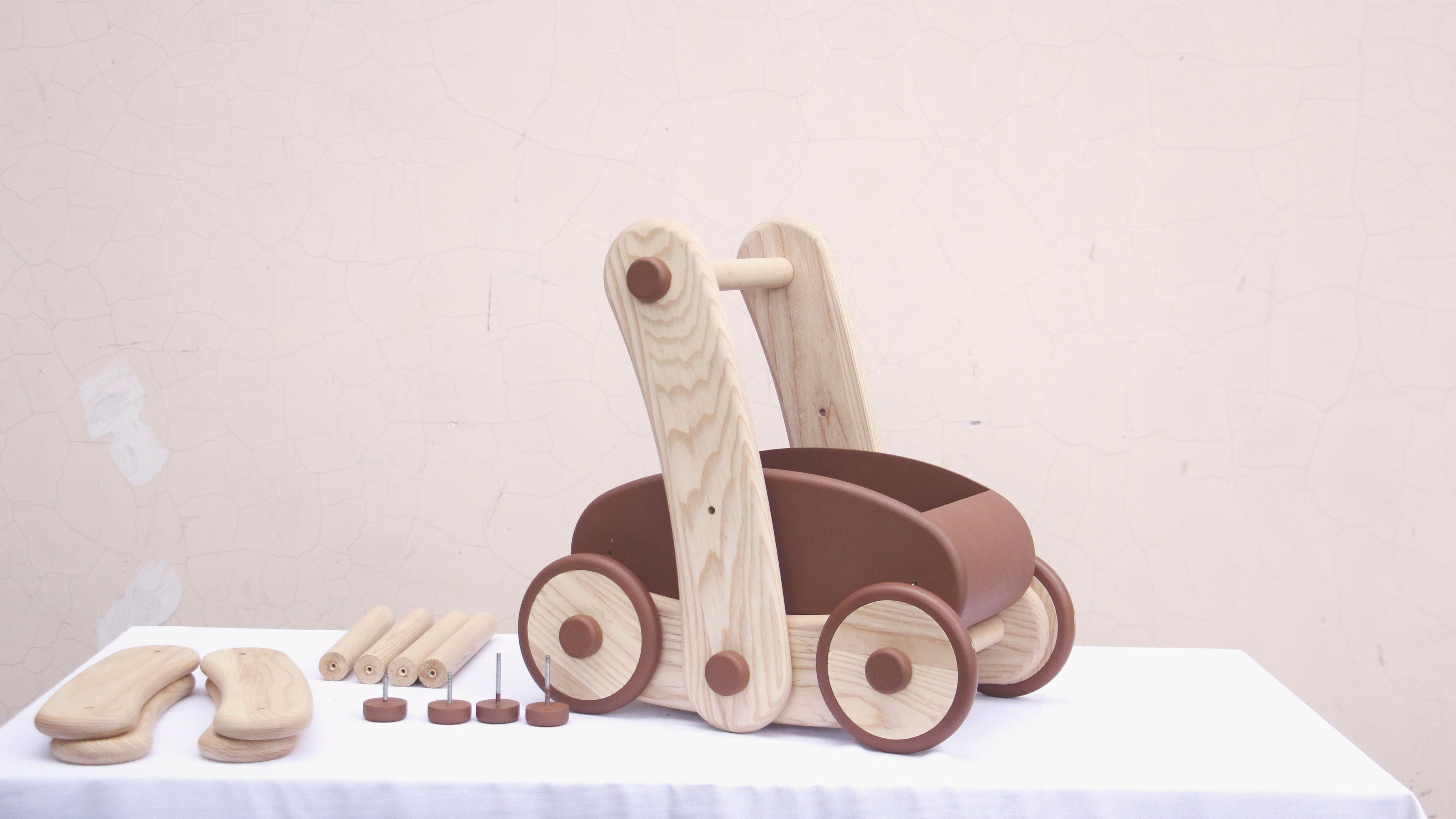 Industrial design, product modeling design, children's car，