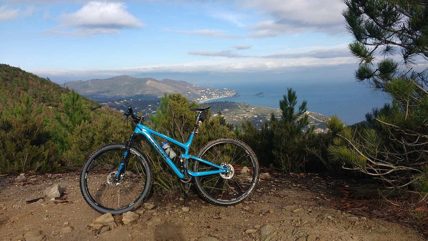 Bicycle, mountain bike, road bike, station wagon，