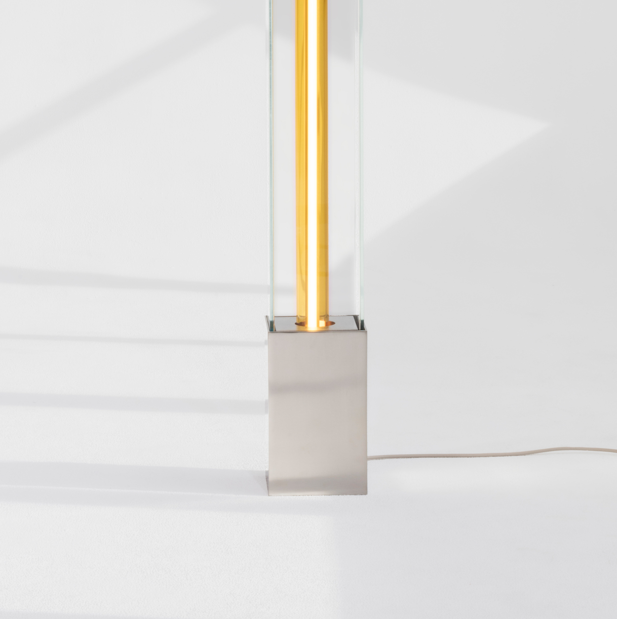 Inigo，Floor lamp，lamps and lanterns，Lighting tools，