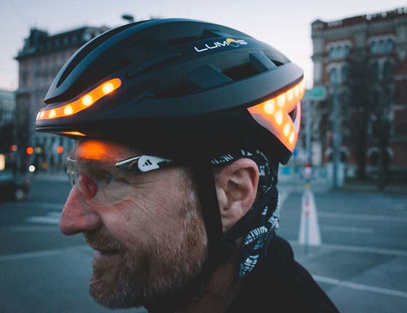 product design，intelligence，Lumos，Bicycle helmet，