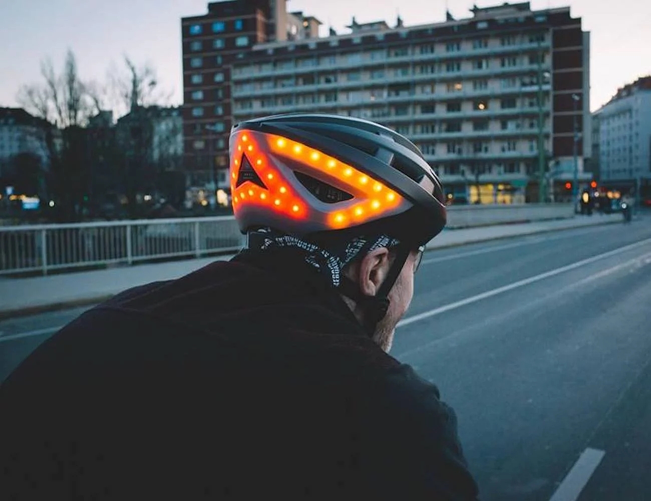 product design，intelligence，Lumos，Bicycle helmet，