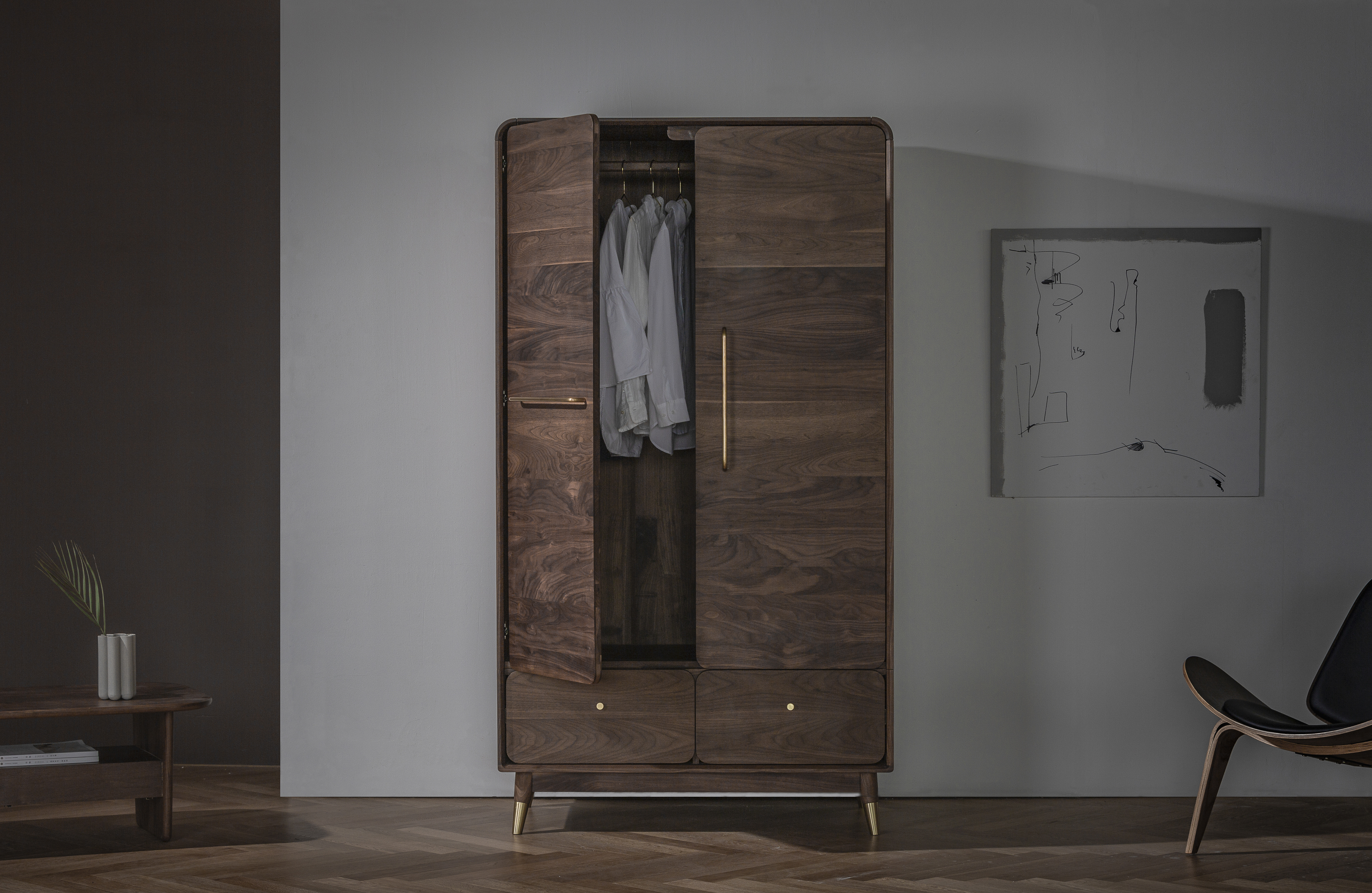 Furniture designer Ren Mengying，