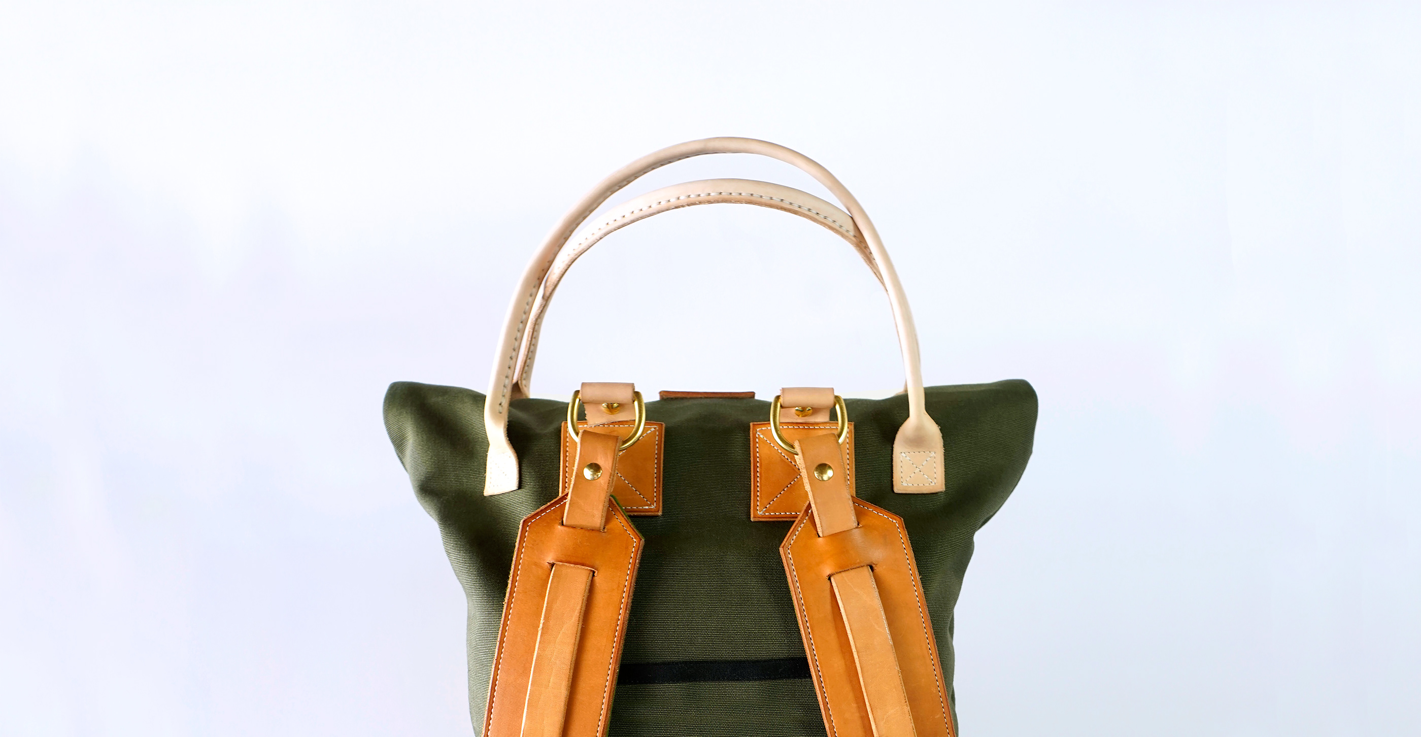 knapsack，desert，luxury，