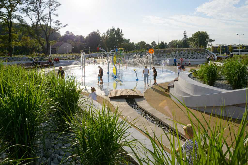 Landscape design，children，Playground，Play with water，Childlike interest，curve，rainbow，