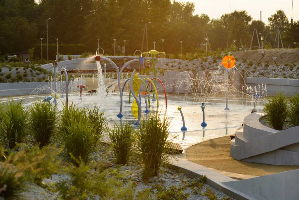 Landscape design，children，Playground，Play with water，Childlike interest，curve，rainbow，