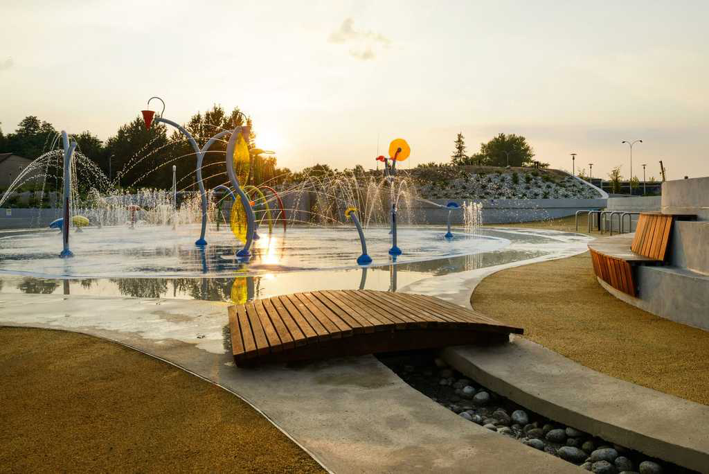 Landscape design，children，Playground，Play with water，Childlike interest，curve，rainbow，