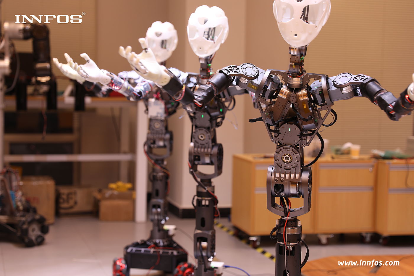 robot，