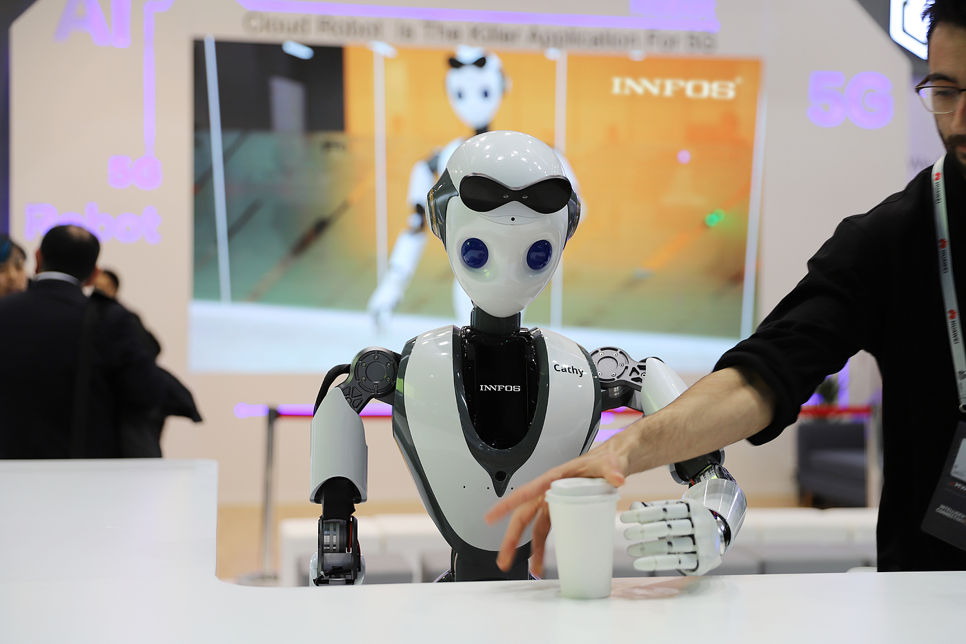 robot，