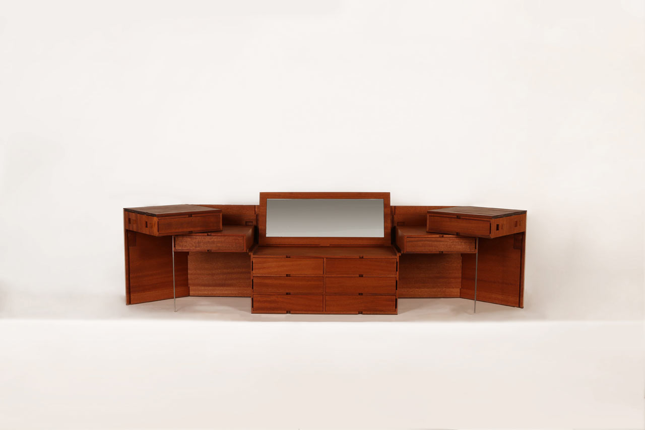 Bookcase，woodiness，furniture design ，