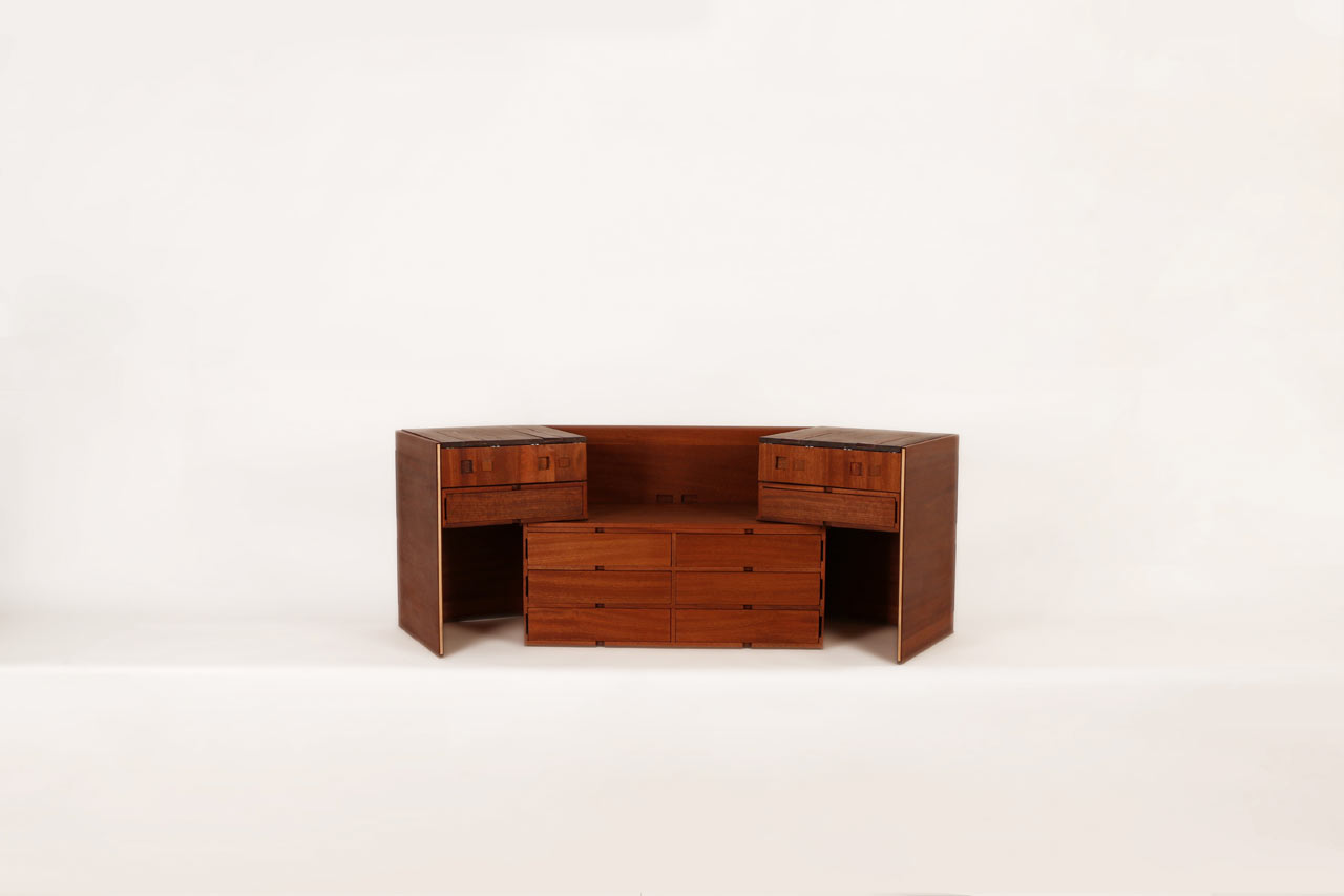 Bookcase，woodiness，furniture design ，