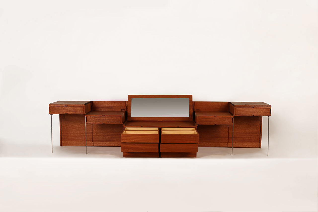 Bookcase，woodiness，furniture design ，