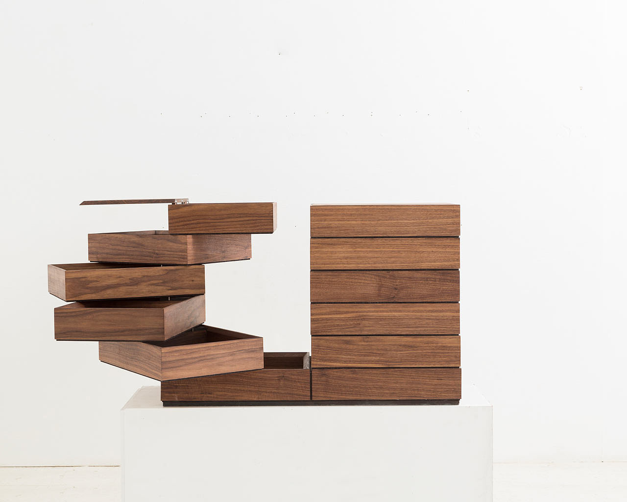 Bookcase，woodiness，furniture design ，