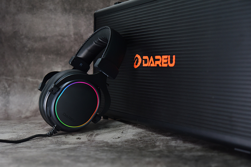 headset，