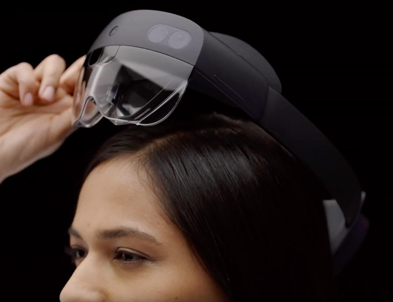headset，Head wear，Headset，HoloLens 2，medical care，