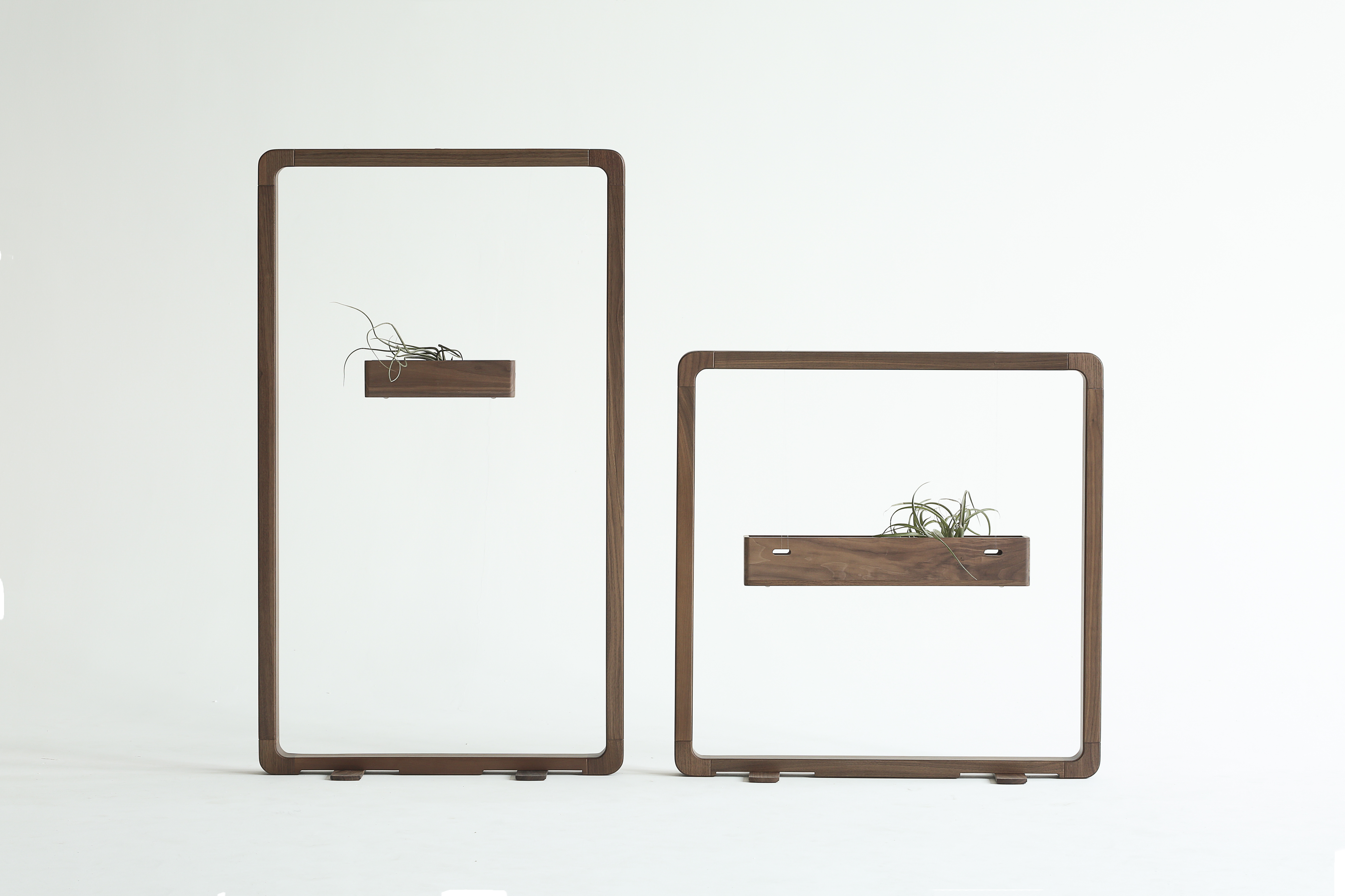 Furniture designer Ren Mengying，