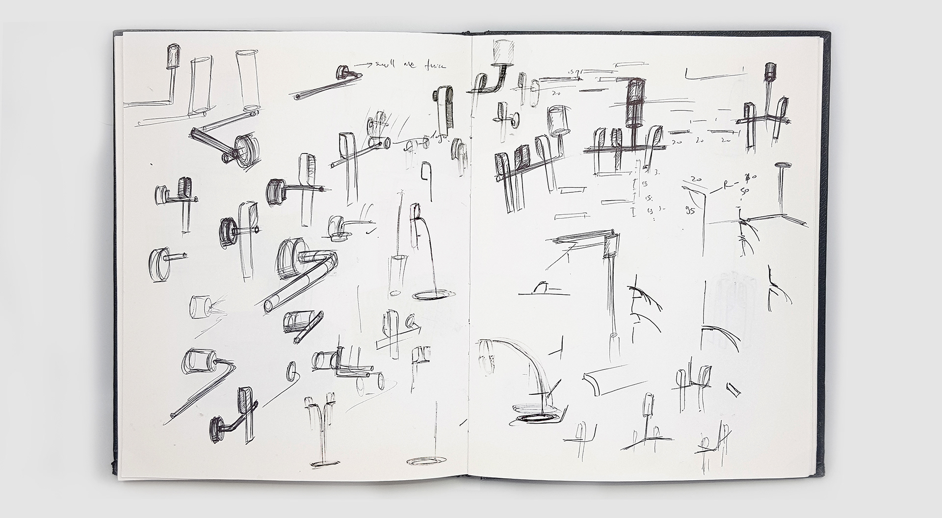 Bionics Design ，industrial design，Parrot lamp，