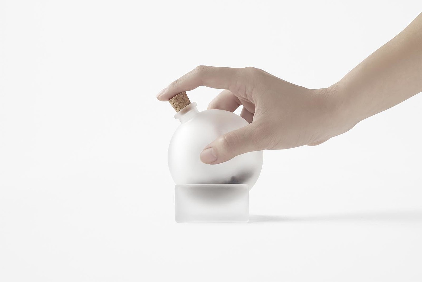Glass，Minimalism，industrial design，