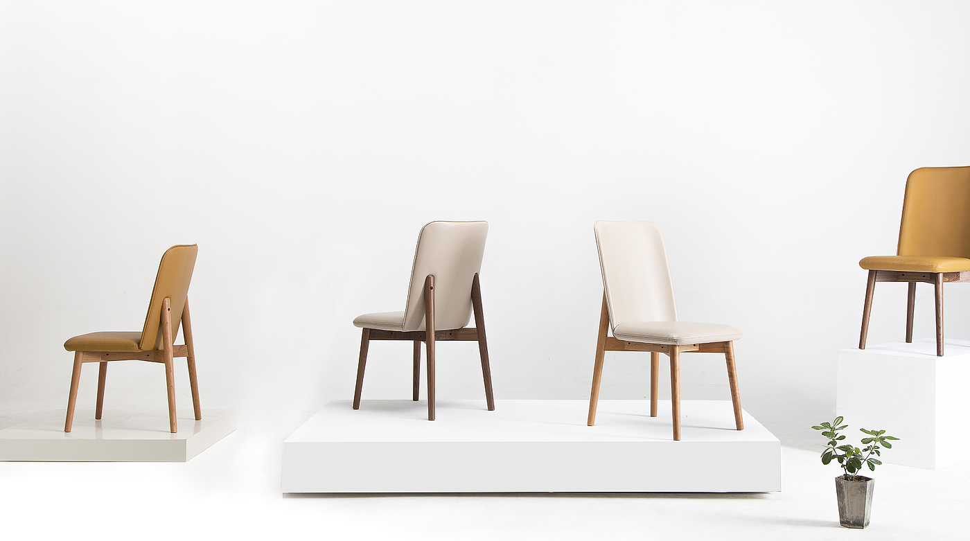 Furniture designer Ren Mengying，