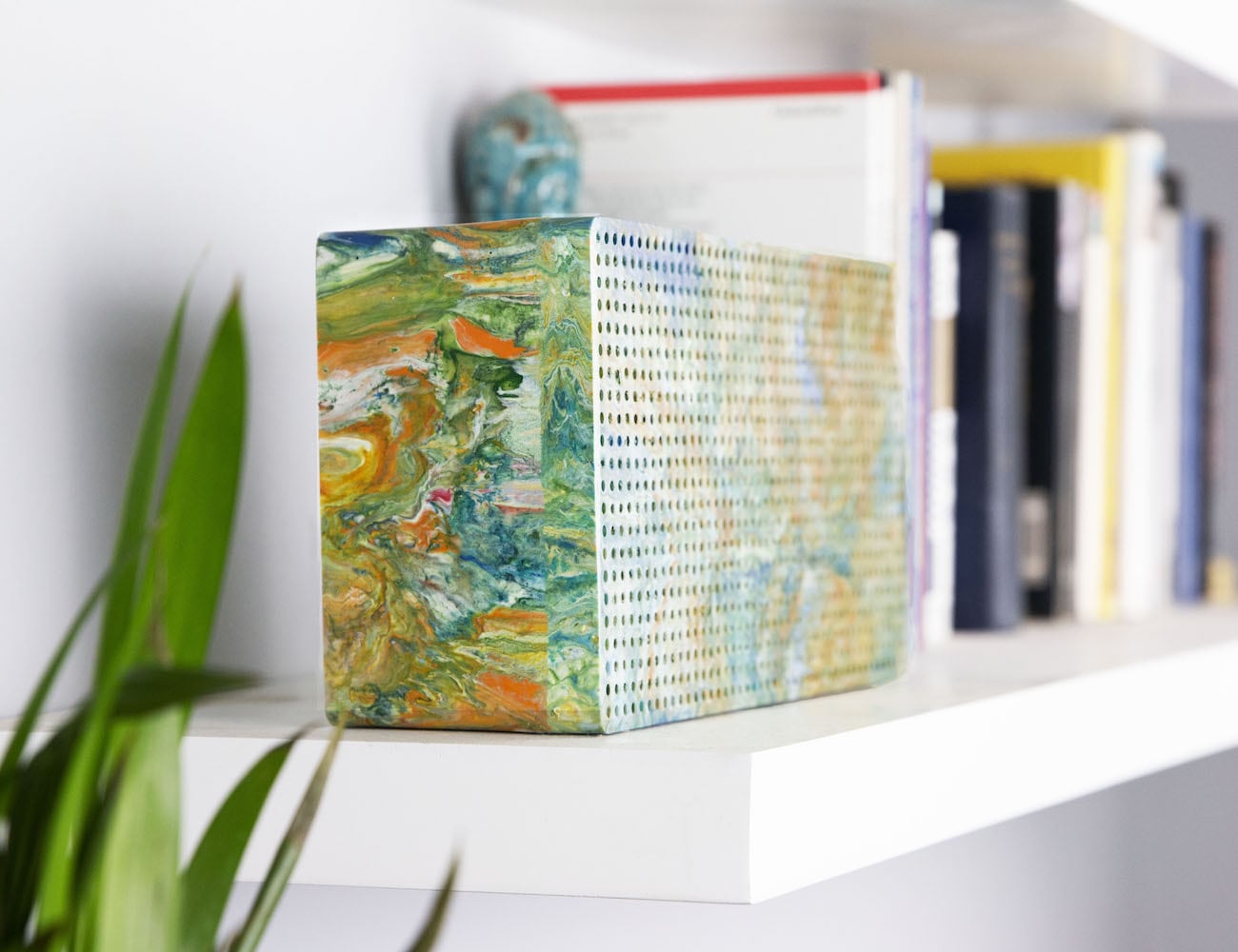 Marble，Plastic，speaker，Gomi Hand-Marbled，