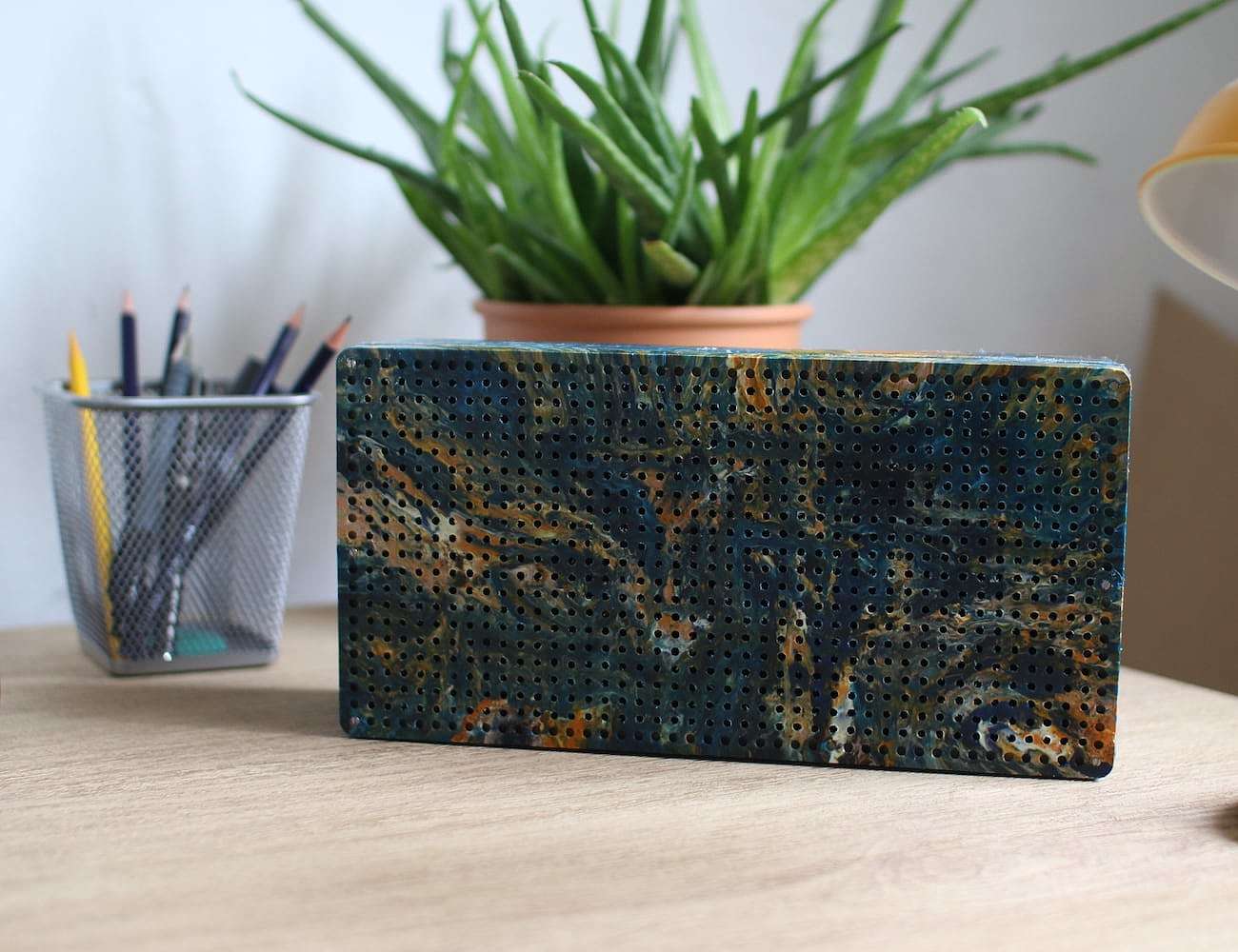 Marble，Plastic，speaker，Gomi Hand-Marbled，