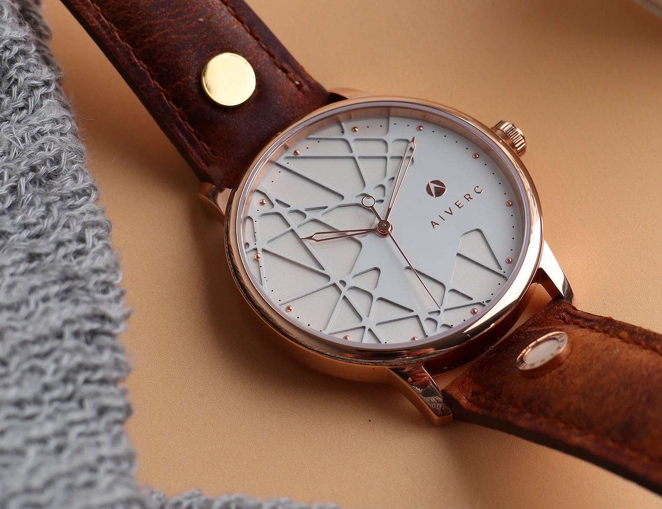 ornaments，Wristwatch，time，surface，Aiverc Modern Luxury，Aiverc，