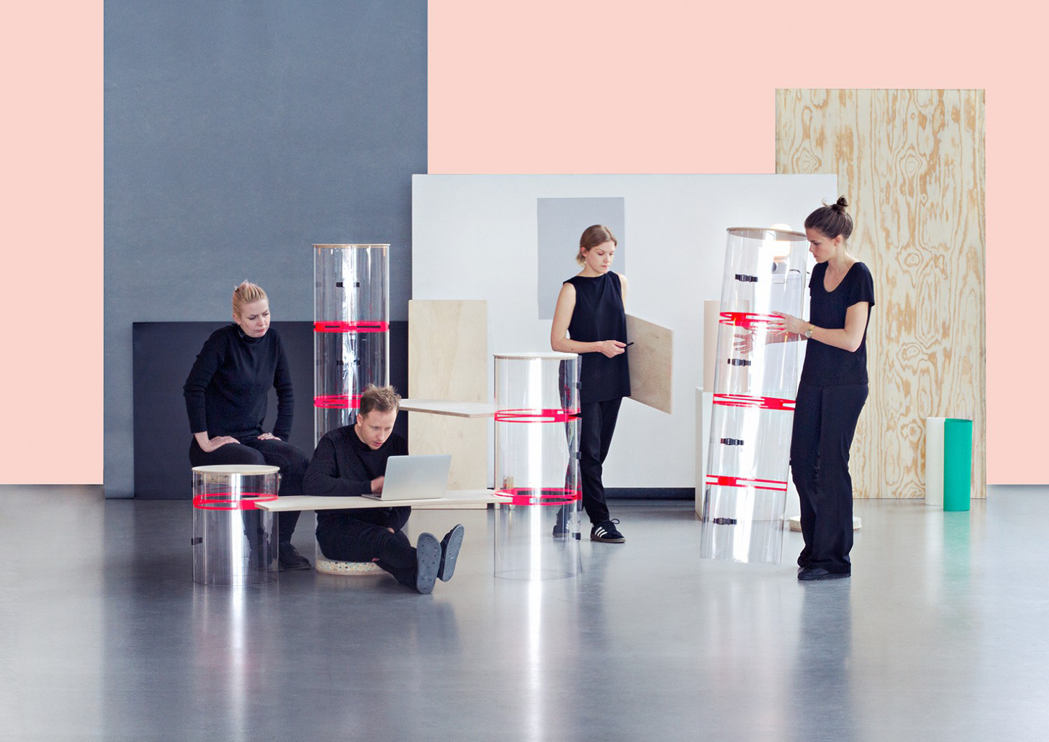 desk，Lamp design，Advanced grey，Young fashion，Interesting words，hommization，office equipment ，Office design，