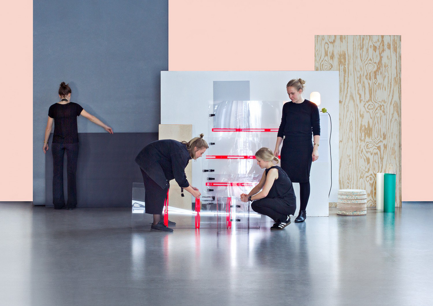 desk，Lamp design，Advanced grey，Young fashion，Interesting words，hommization，office equipment ，Office design，