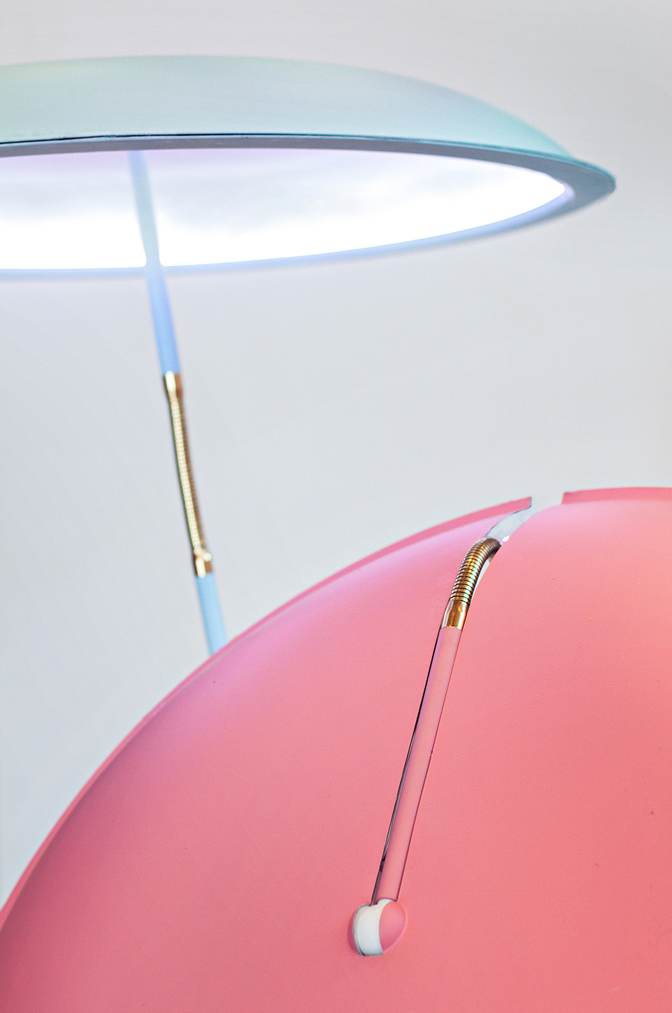 desk，Lamp design，Advanced grey，Young fashion，Interesting words，hommization，office equipment ，Office design，