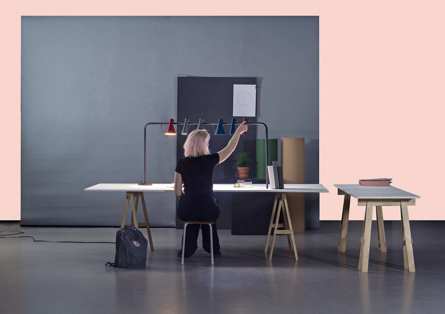 desk，Lamp design，Advanced grey，Young fashion，Interesting words，hommization，office equipment ，Office design，