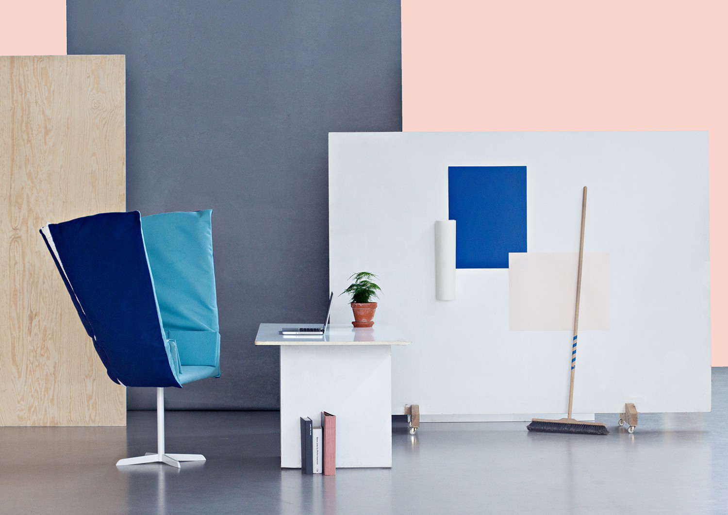 desk，Lamp design，Advanced grey，Young fashion，Interesting words，hommization，office equipment ，Office design，