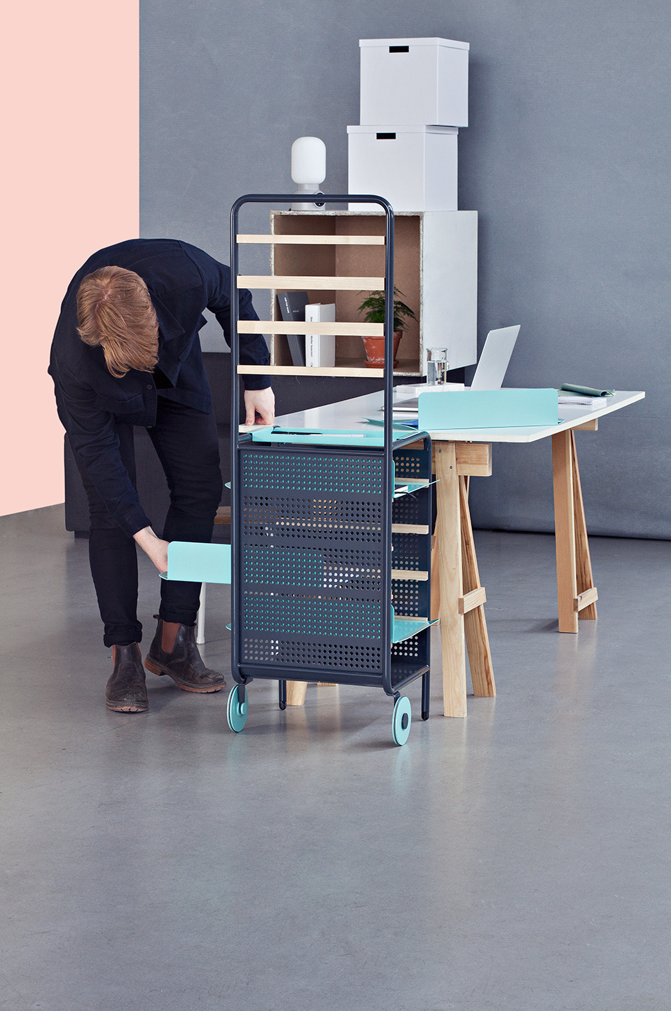 desk，Lamp design，Advanced grey，Young fashion，Interesting words，hommization，office equipment ，Office design，