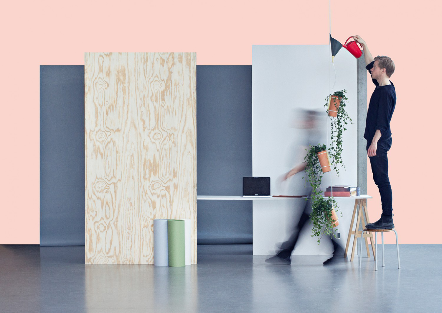 desk，Lamp design，Advanced grey，Young fashion，Interesting words，hommization，office equipment ，Office design，