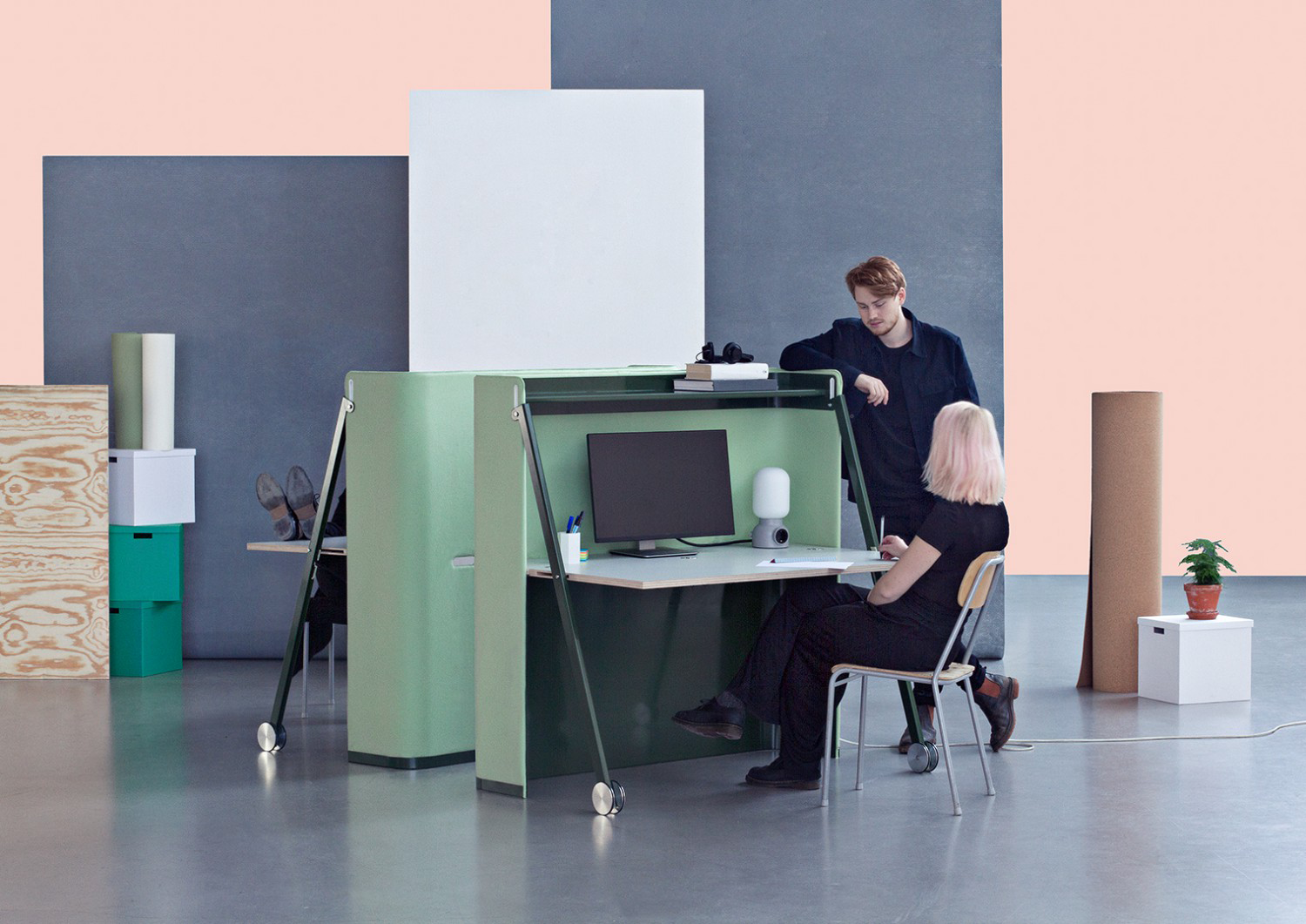 desk，Lamp design，Advanced grey，Young fashion，Interesting words，hommization，office equipment ，Office design，