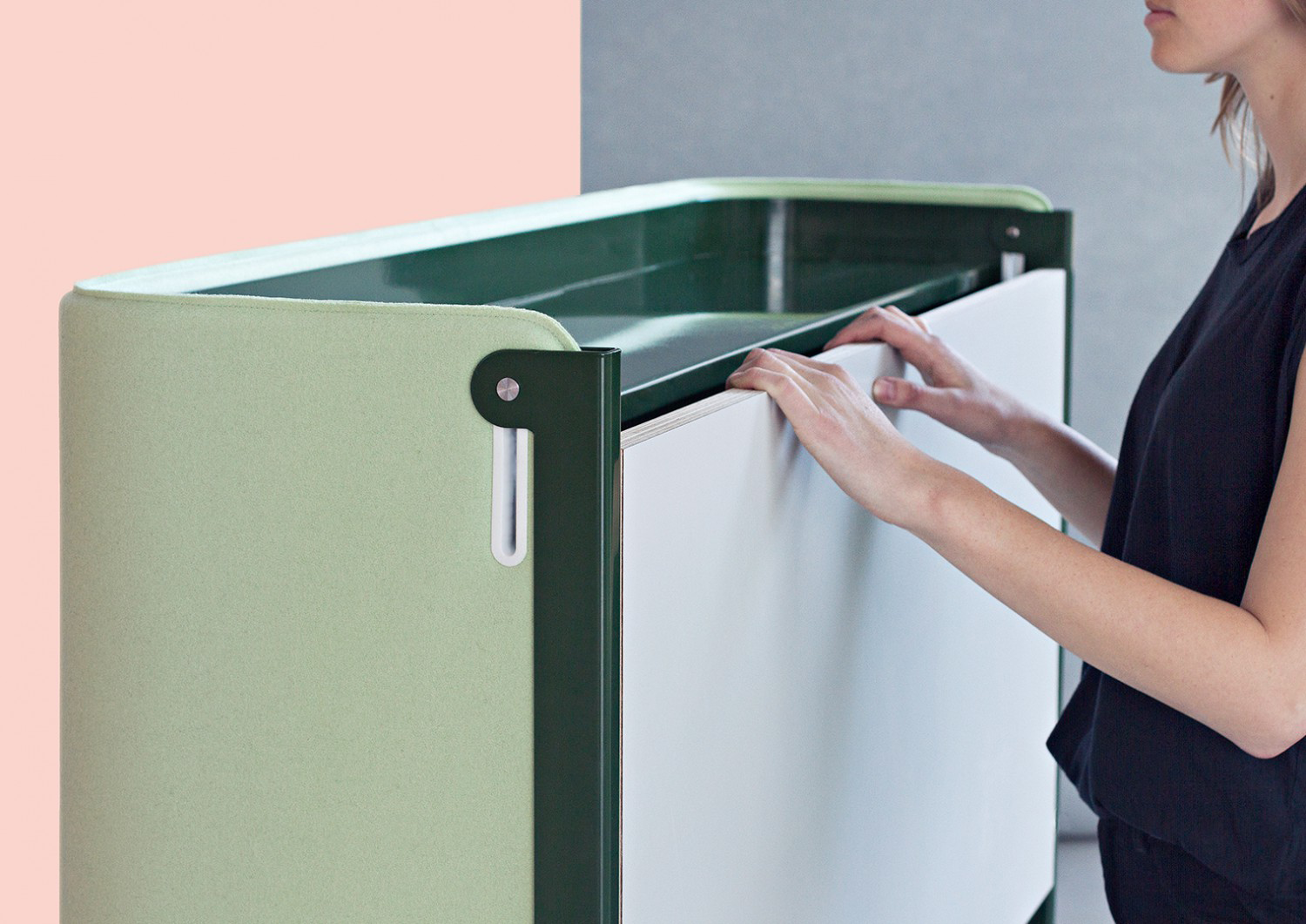 desk，Lamp design，Advanced grey，Young fashion，Interesting words，hommization，office equipment ，Office design，