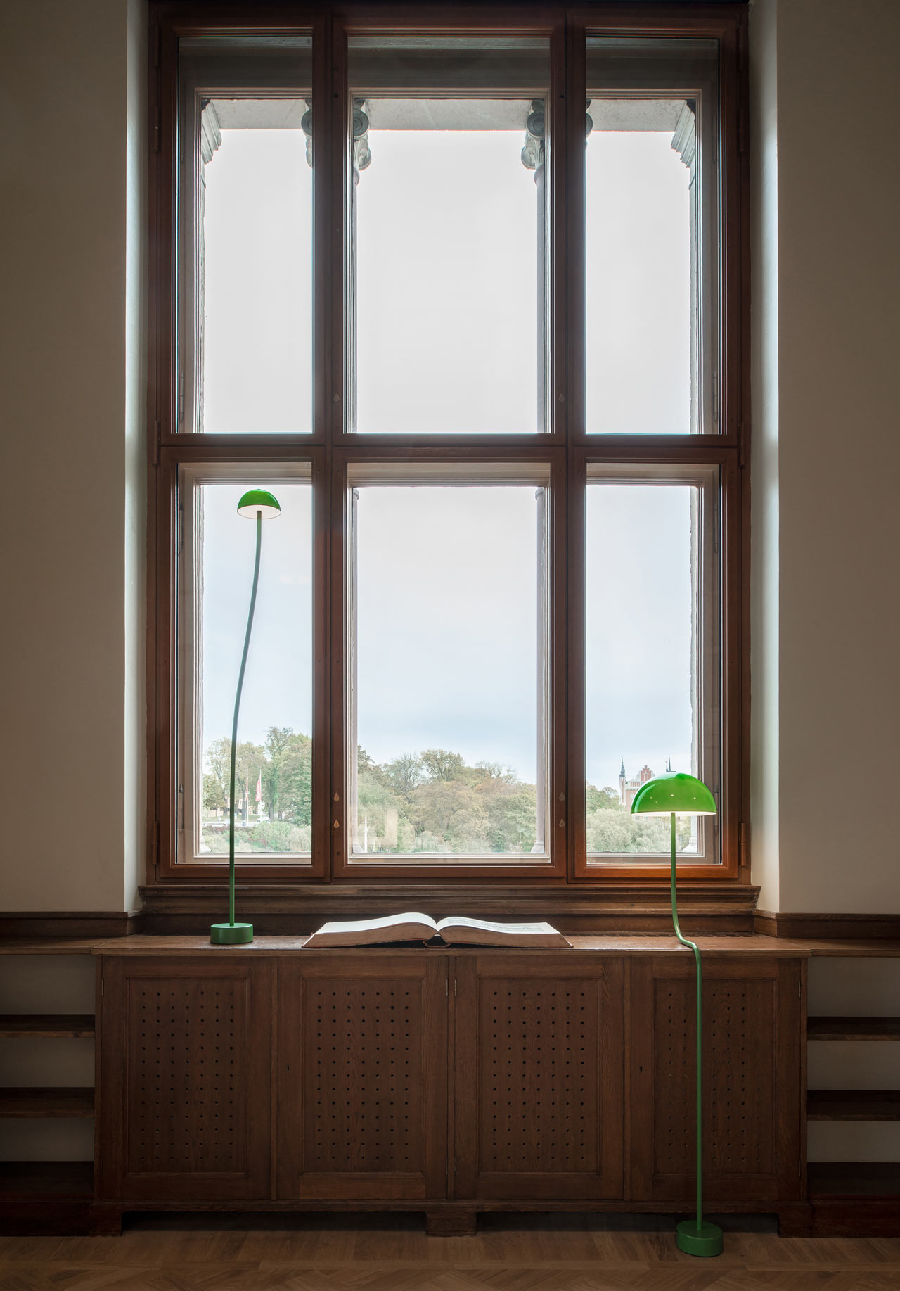 Curve for Zero，Desk lamp，lighting，Botany，Front，