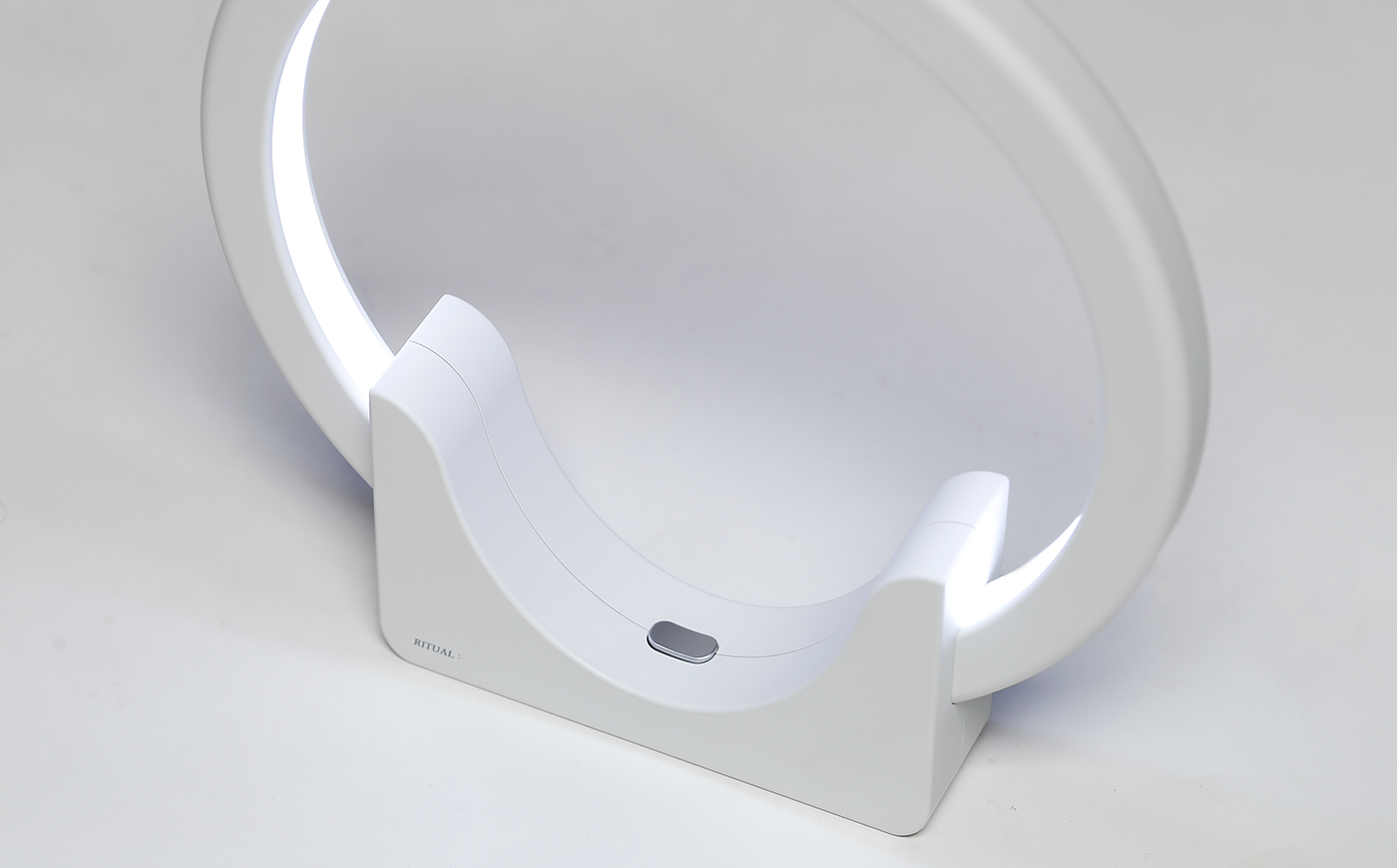Desk lamp，lighting，white，RITUAL，X - FACTOR，
