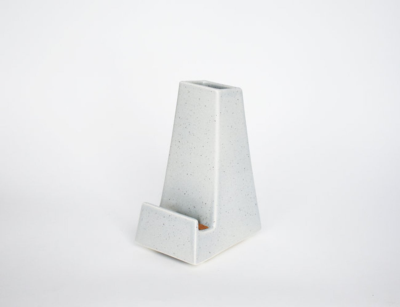 Mobile phone vase，charge，industrial design，