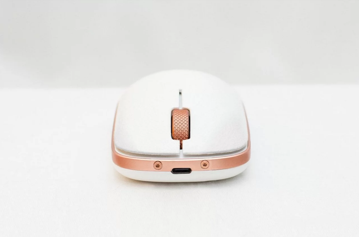 surface，genuine leather，intelligence，mouse，