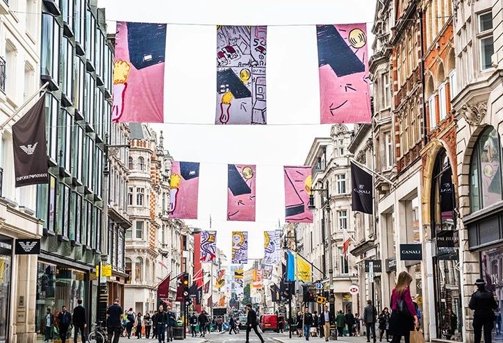 Rose Wylie，painting，britain，dad shoes，OBE Medal，