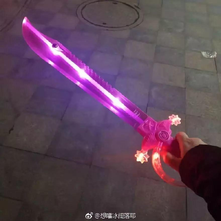 slipper，Maijiaxiu，Color changing ring，glove，Mobile phone shell，