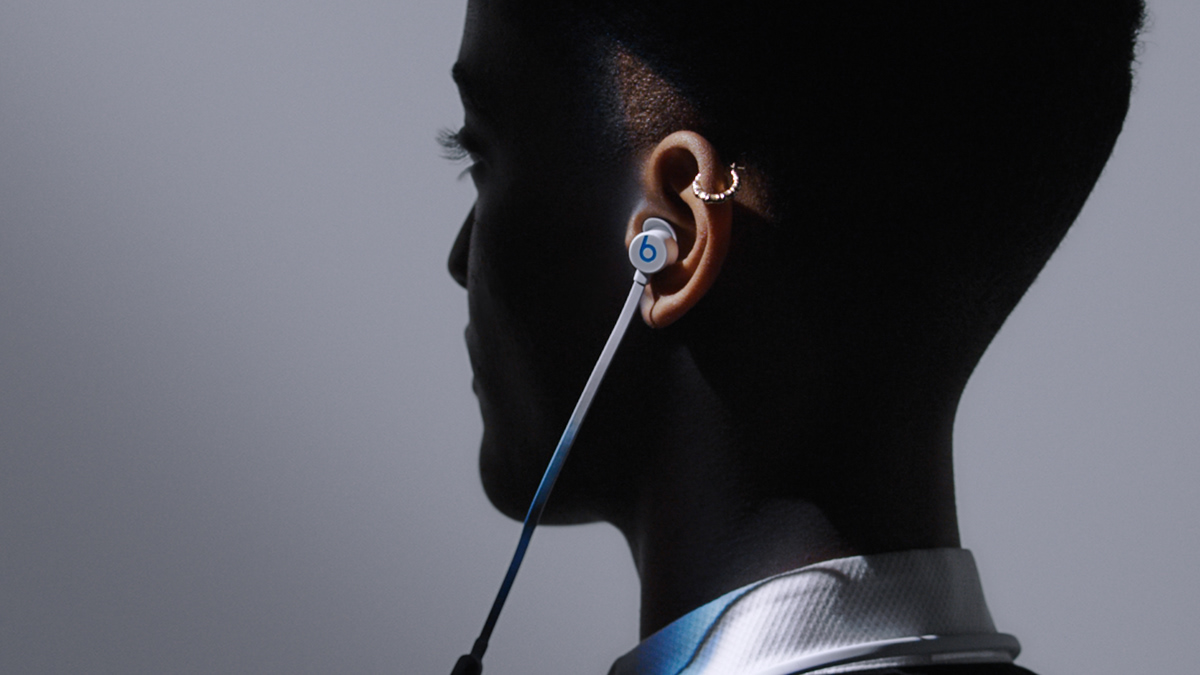 珠宝与耳机的碰撞beats与时尚品牌sacai合作推出串珠式耳机