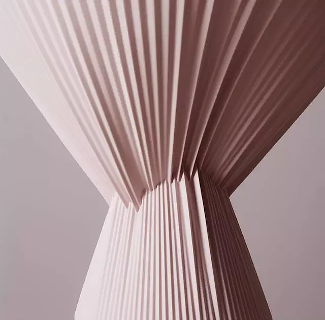 The appearance of the textile texture gives it tight stretch，