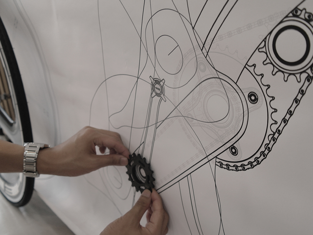 sb，Bicycle，Bicycle on shoulder，motion，vehicle，