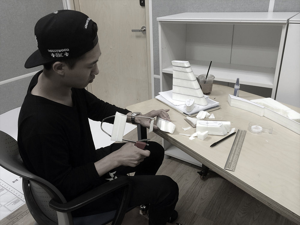 sb，Bicycle，Bicycle on shoulder，motion，vehicle，