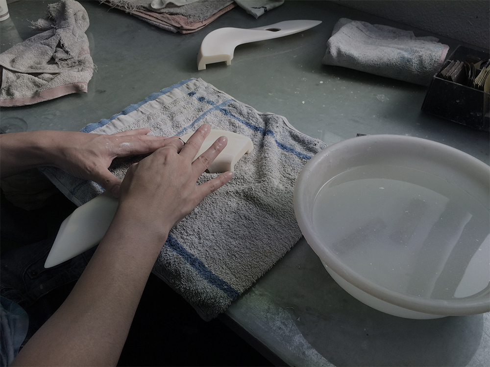 sb，Bicycle，Bicycle on shoulder，motion，vehicle，